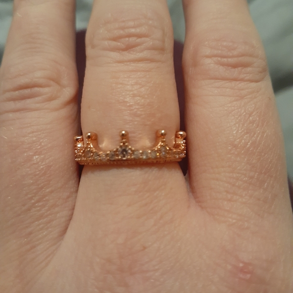 Pandora Rose Enchanted Crown pink ring. - Picture 6 of 8